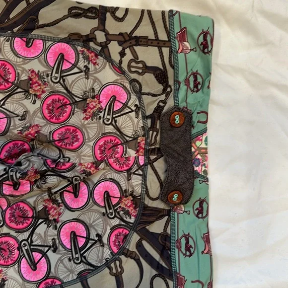 Maaji workout pants. Good condition, never worn. Size Medium - Picture 7 of 8